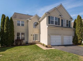26053 Rachel Hill Dr, Chantilly, VA 20152