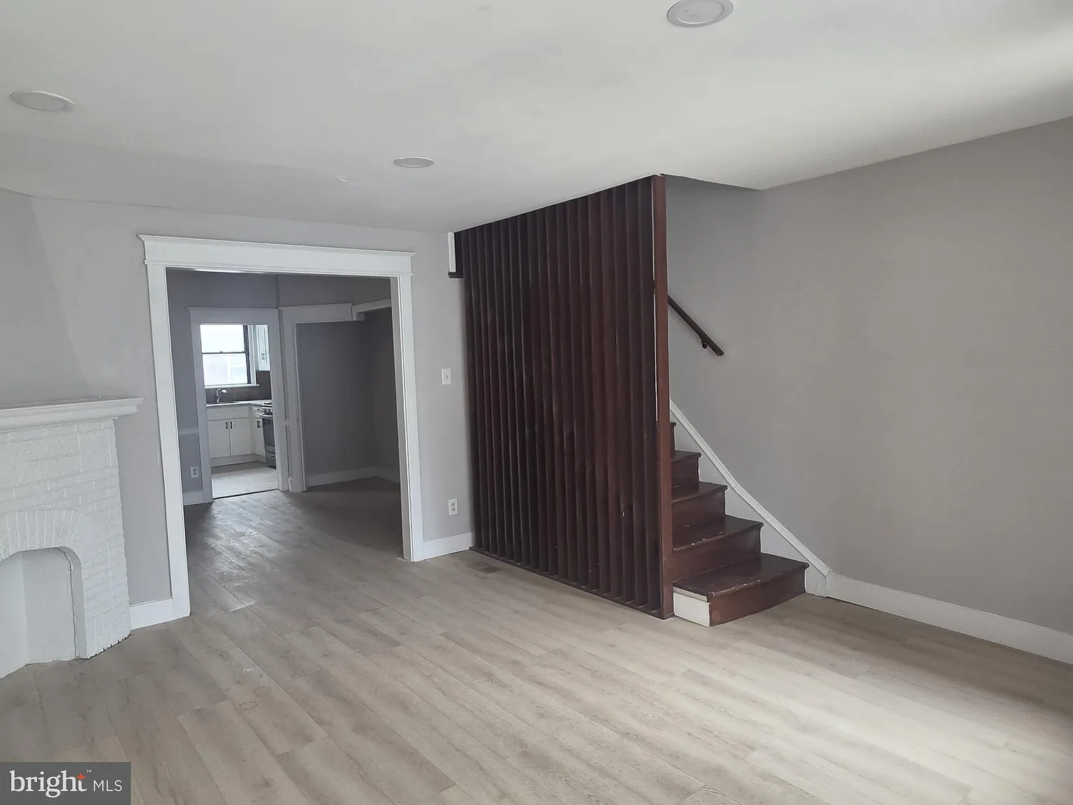3 bed, 1200 sqft, $1,850 — Photo 3