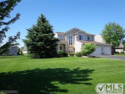 1st image of 8676 Suntree Dr
