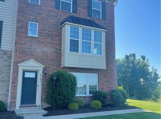 2701 Pointe View Dr, Mars, PA 16046