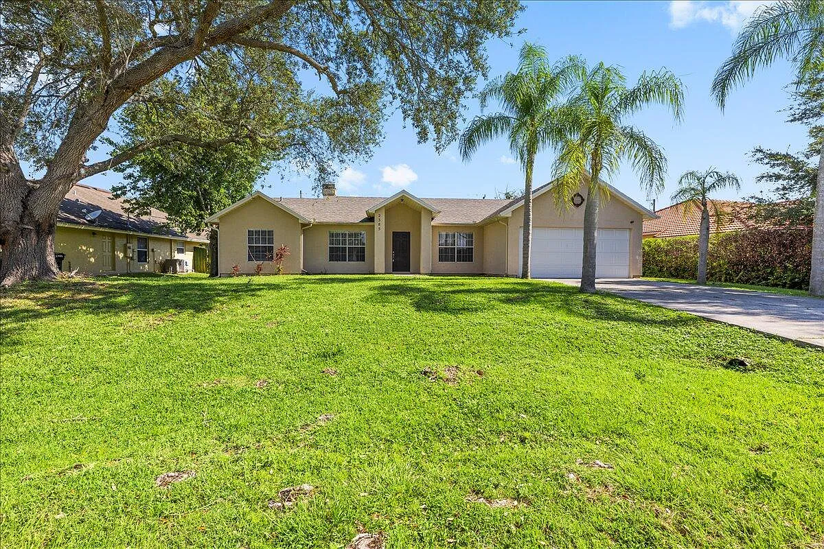 4 bed, 2.0 bath, 1786 sqft, $2,650 — Photo 1
