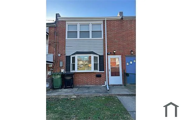Building Photo - 401 Caledonia Ave