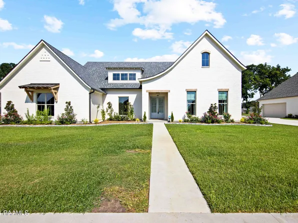 101 Hedgeworth Ct, Carencro, LA 70520