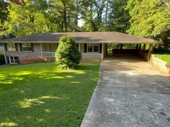 4853 Pine Shadows Dr, Stone Mountain, GA 30088