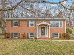 2417 Commonwealth Dr, Charlottesville, VA 22901