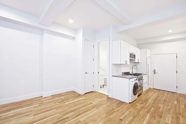 Rented by Bold New York | media 4