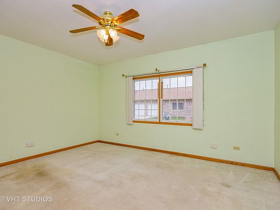 5th image of 894 Chovan Dr #1