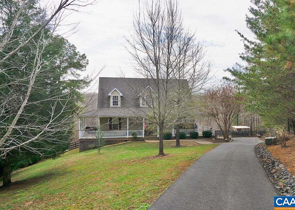1st image of 14 Queen Annes Ct