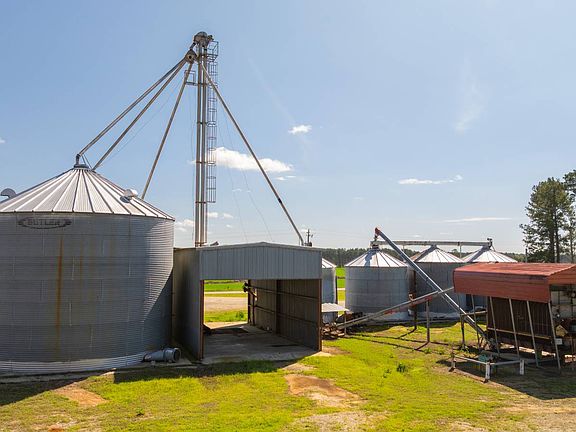 5th image of 1102 Friendship Church Rd