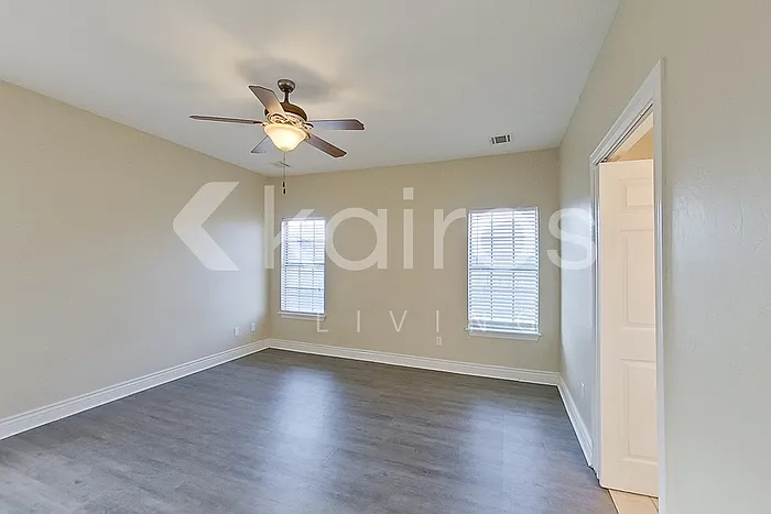 812 SW 37th St — Photo 17