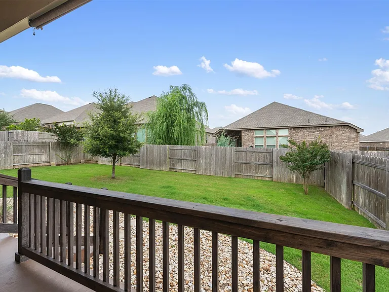 725 Millcreek Ln — Photo 34