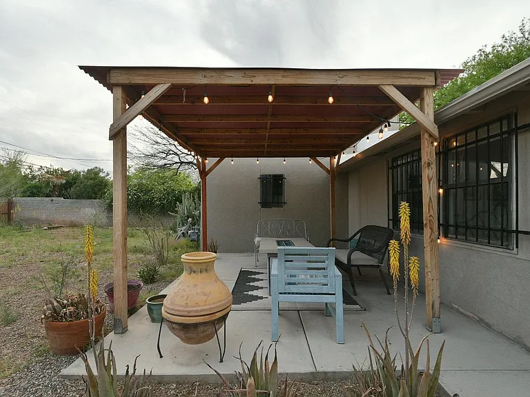 2842 E Blacklidge Dr — Photo 22