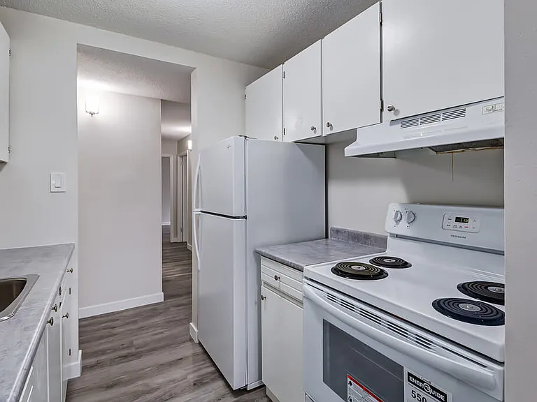 239 Avenue E N #7 — Photo 5