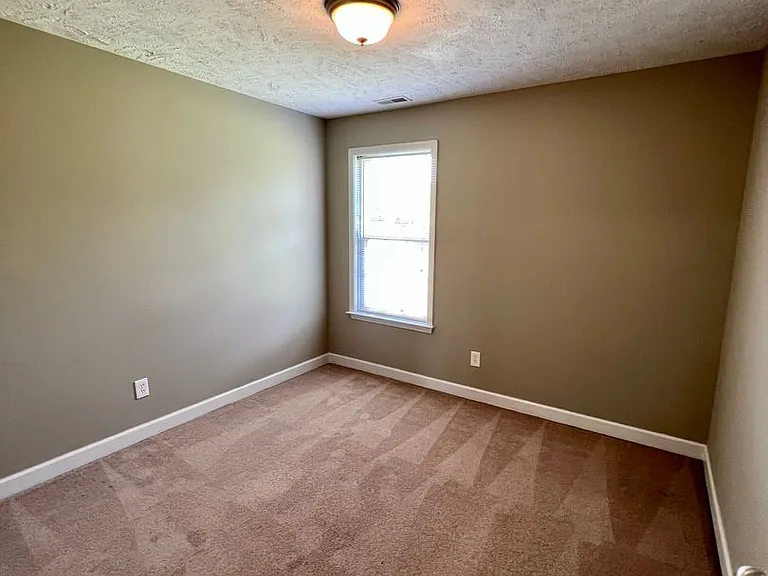 1030 Coral Dr — Photo 13