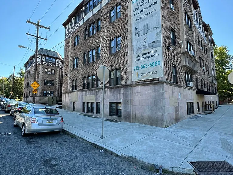 6751 N 13th St — Photo 24