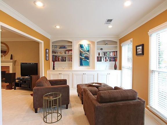 5th image of 1744 Tisbury Dr NW