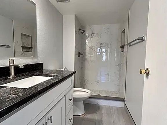 4th image of 13800 E Marina Drive