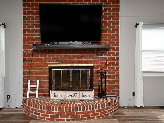 5th image of 139 Turner Cir