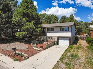 806 Paradise Ln #1, Colorado Springs, CO 80904