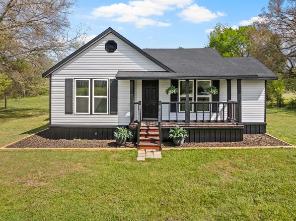 1302 SW County Road 3110, De Kalb, TX 75559