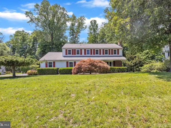 14 Line Rd, Malvern, PA 19355