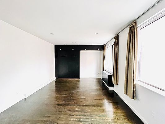 2nd image of 239 E 10th St APT 4A