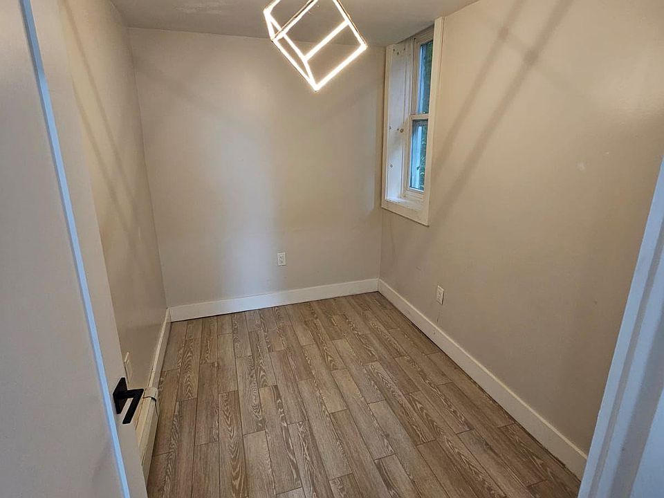 2nd image of 66 Bevan St Floor 2