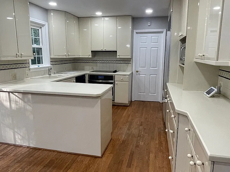 9025 Streamview Ln — Photo 37
