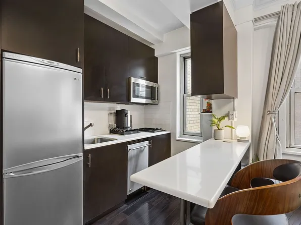 220 Madison Ave APT 12-D, Manhattan, NY 10016
