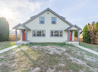 220 E Chelan Ave, Chelan, WA 98816