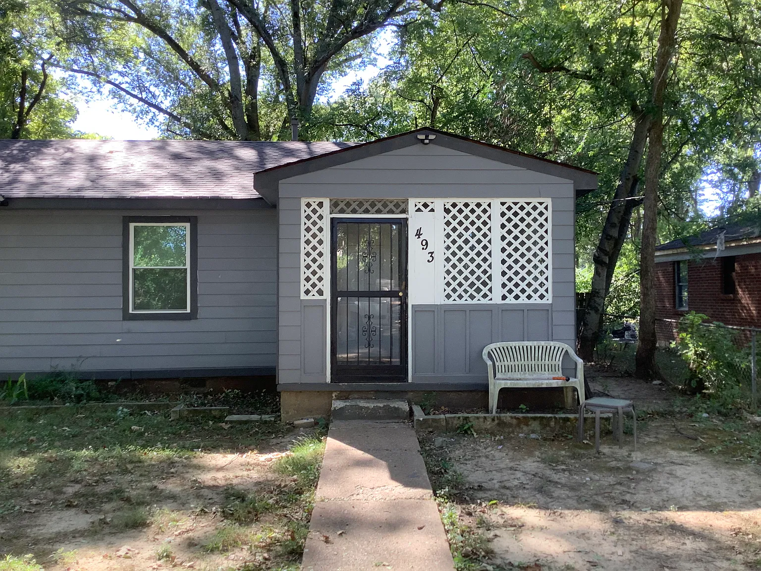 3 bed, 972 sqft, $1,200 — Photo 2