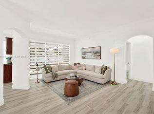 15974 SW 71st Ter, Miami, FL 33193