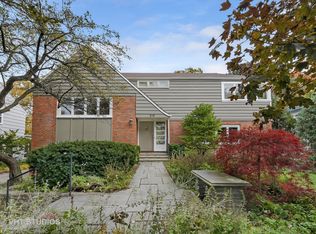215 Lakeside Pl, Highland Park, IL 60035