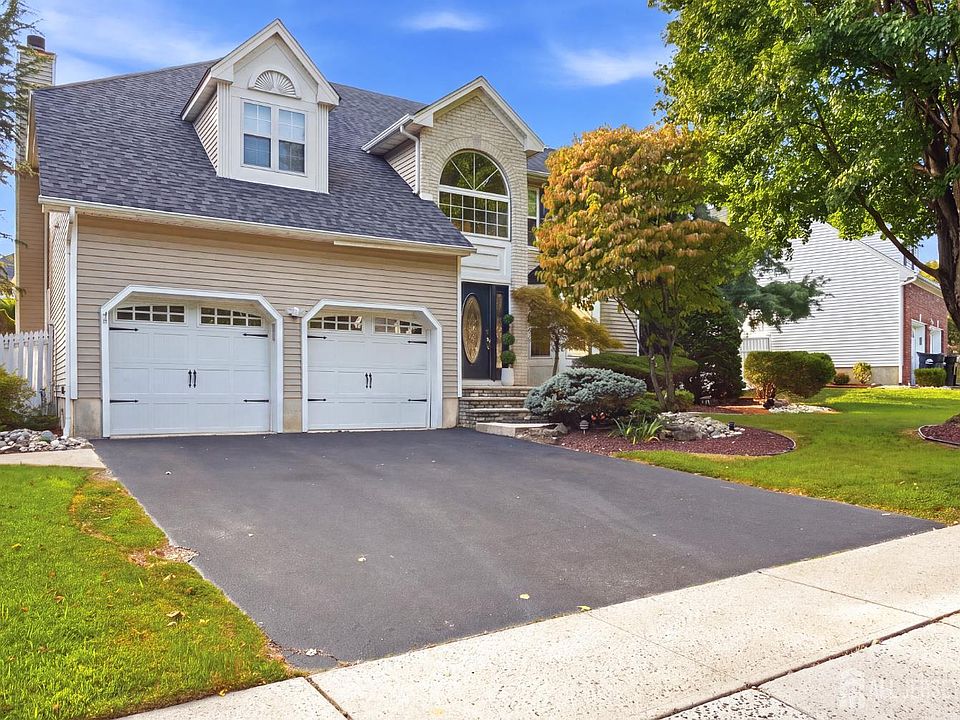 1st image of 22 Brandywine Dr