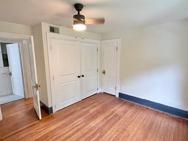 284 Castle Blvd — Photo 6