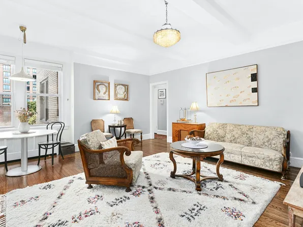 425 East 51st Street image 1 of 6