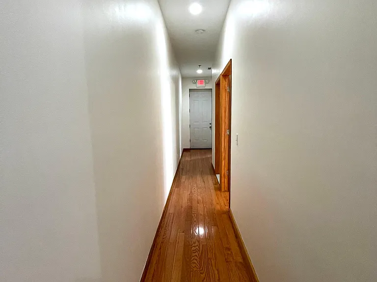 916 Green St #1 — Photo 11