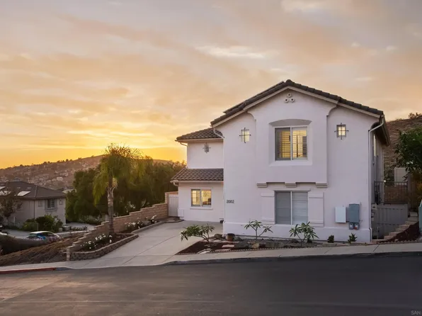 2002 Pointe Pkwy, Spring Valley, CA 91978