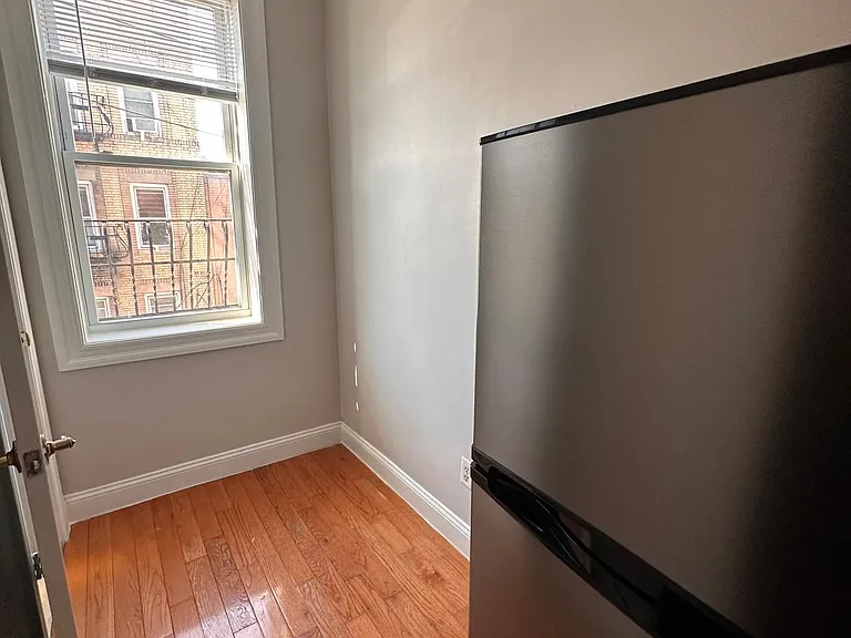 5902-04 Madison St #11A — Photo 2