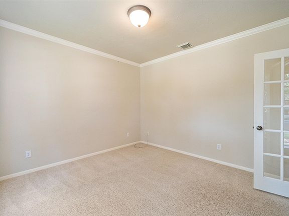 5th image of 8811 Sun Haven Ln