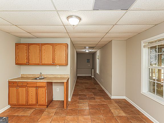 5th image of 6898 Smoke Ridge Dr