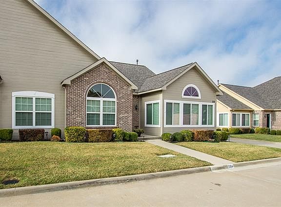 2nd image of 2601 Marsh Ln Unit 224