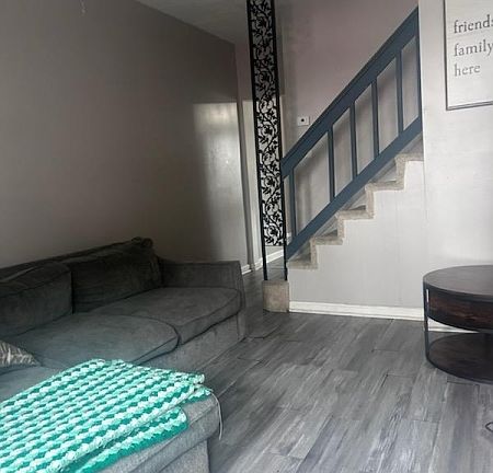 4th image of 35A Bennett St