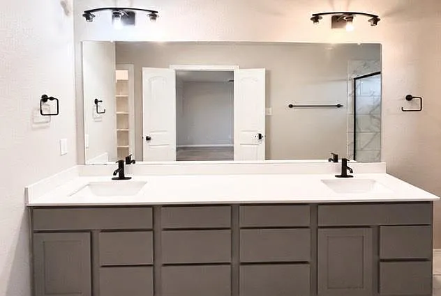 2830 Scanlan Mdw — Photo 14