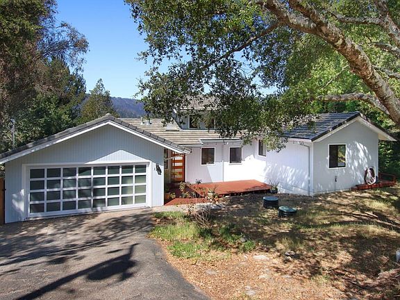 4th image of 1135 Rebecca Dr