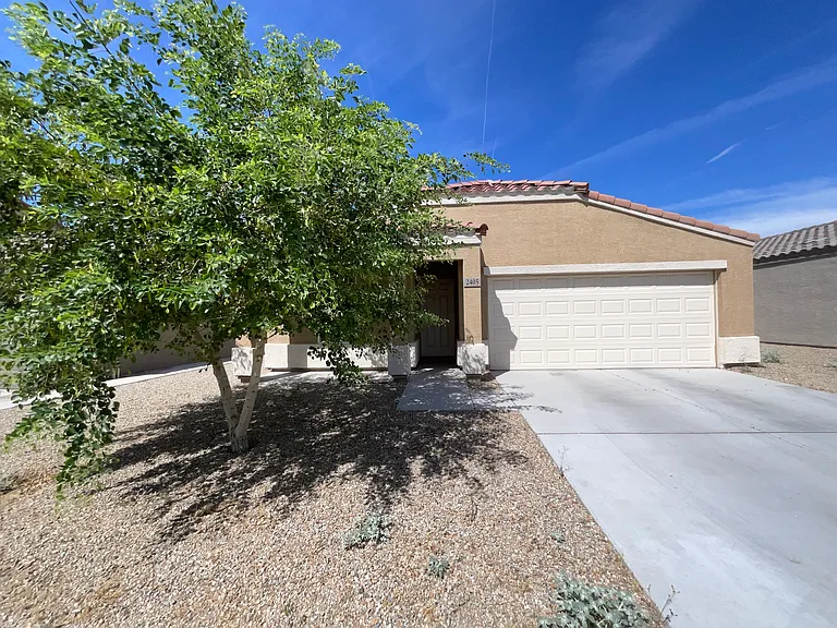 2405 Village Dr — Photo 31