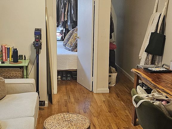 4th image of 264 E 2nd St #27
