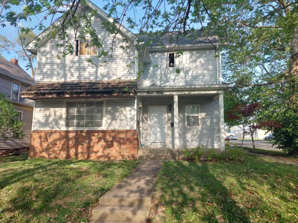 930 S 8th St #B, Springfield, IL 62703