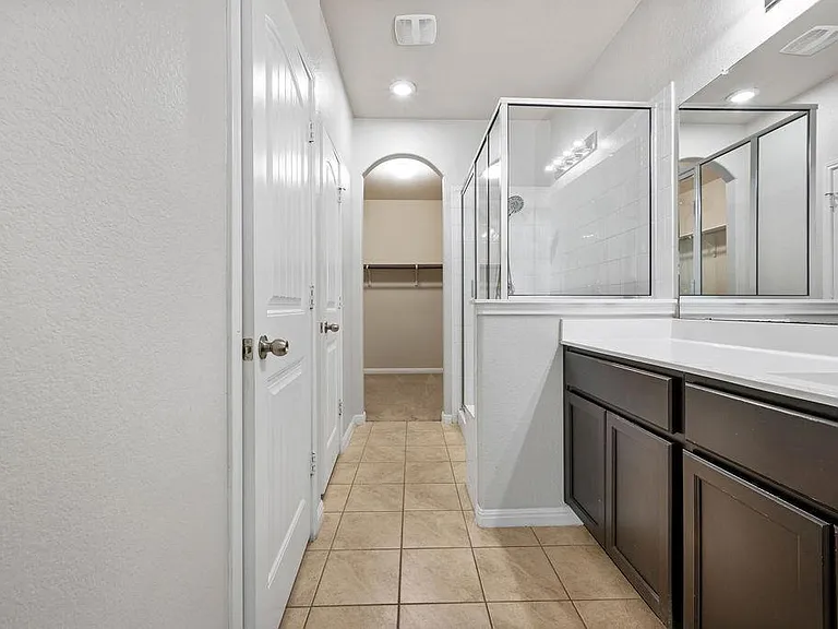 711 Katmai Cir — Photo 18