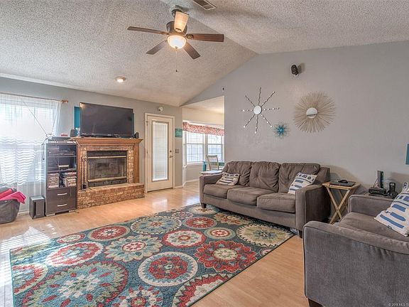 Large Family room from Entryway